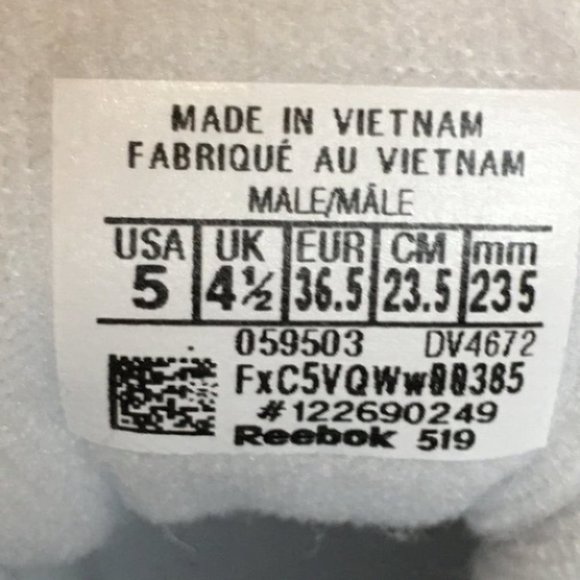 NEW Men’s Reebok Classic Mid OG Sneaker - Picture 7 of 9